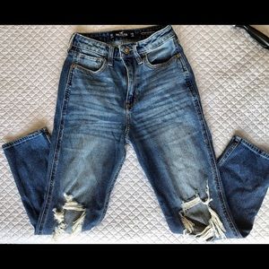 Hollister Ultra High Rise Mom Jeans 24W 25L